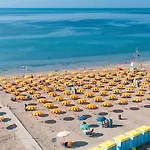 Spacious For Families And Friends In * غرادو